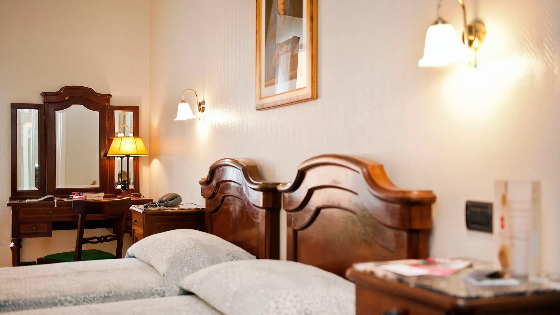 Trevi Collection Hotel - Gruppo Trevi Hotels Rome 4*,